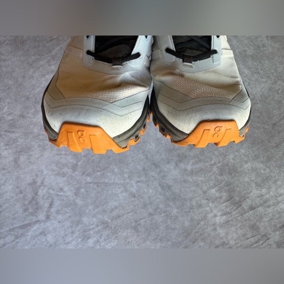 On Running Men's Gray and Black Sneakers - Picture 8 of 10